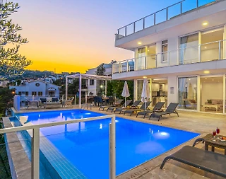 Kaş Kalkan'da Muhteşem Deniz Manzaralı, Özel Havuzlu, Lüks Villa - 1