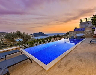 Kaş Kalkan'da Muhteşem Deniz Manzaralı, Özel Havuzlu, Lüks Villa - 1