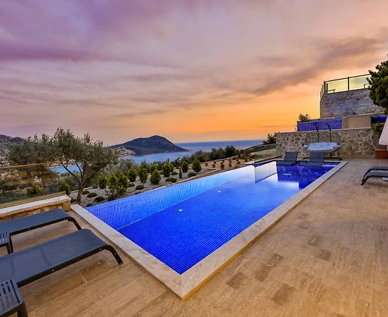 Kaş Kalkan'da Muhteşem Deniz Manzaralı, Özel Havuzlu, Lüks Villa - 1