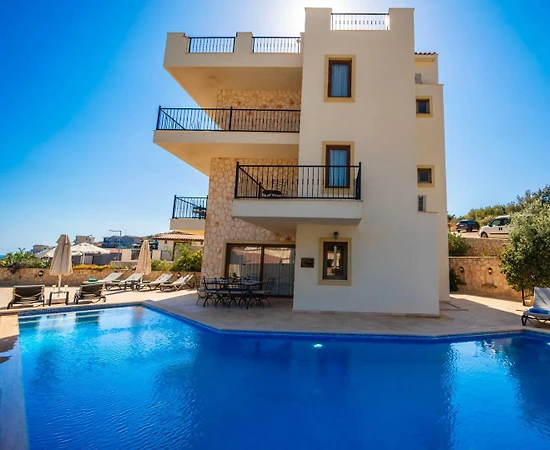 Kaş Kalkan'da Muhteşem Deniz Manzaralı, Özel Havuzlu, Merkezi Villa - 1