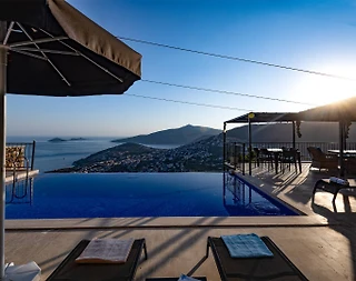 Kaş Kalkan'da Muhteşem Deniz Manzaralı, Sonsuzluk Havuzlu, 3+1 Villa - 5