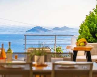 Kaş Kalkan'da Muhteşem Manzaralı, Özel Havuzlu, Merkezi Villa - 2