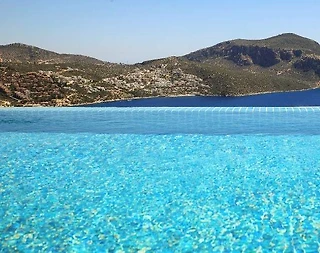 Kaş Kalkan'da Muhteşem Tasarımlı, Özel Havuzlu, Deniz Manzaralı Villa - 2