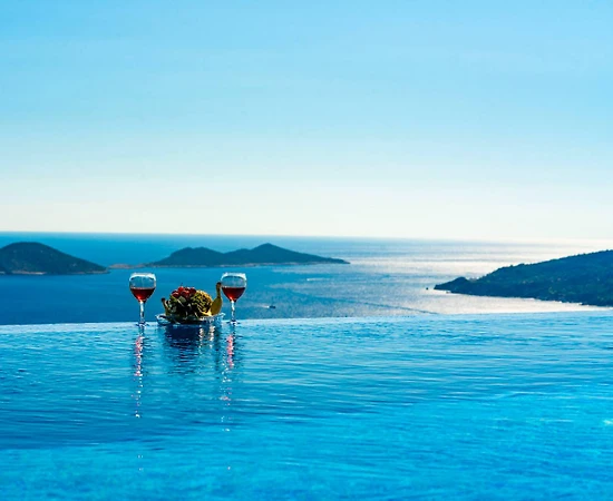 Kaş Kalkan'da Nefes Kesen Deniz Manzaralı, Özel Havuzlu, Kiralık Villa - 1