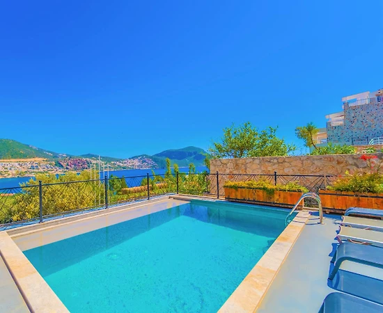 Kaş Kalkan'da Olağanüstü Deniz Manzaralı, Özel Havuzlu, Lüks Villa - 1