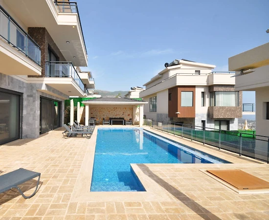 Kaş Kalkan'da Deniz Manzaralı, Özel Havuzlu, Bahçeli Tatil Villası - 1