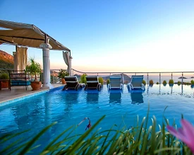 Kaş İslamlar'da Panoramik Deniz Manzaralı, Özel Havuzlu, Kiralık Villa - 2