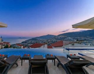 Kaş Kalkan'da Panoramik Deniz Manzaralı, Sonsuzluk Havuzlu, Lüks Villa - 5