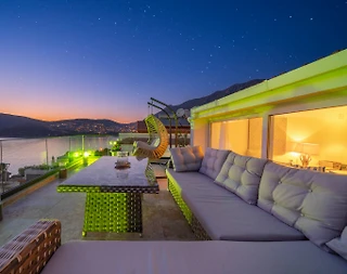 Kaş Kalkan'da Şehir Merkezine Yakın, Özel Havuzlu, Şık Villa - 3