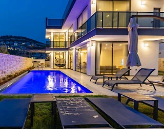 Kaş Kalkan'da Yemyeşil Bahçeli, Özel Havuzlu, 3+1 Villa - 2