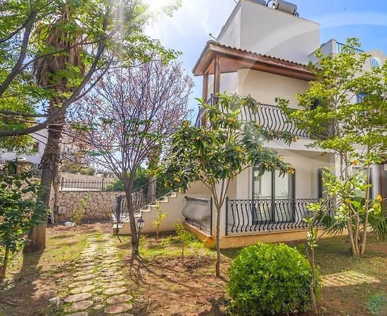Kaş Kalkan'da Yeşillikler İçerisinde, Ortak Havuzlu, Dubleks Tatil Evi - 1