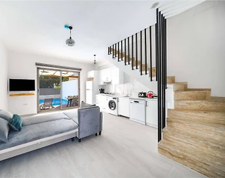 Kaş Kasaba'da Göz Alıcı Doğada, Özel Havuzlu, Konforlu Villa - 5