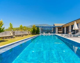 Kaş Kınık'da Sakin Konumda, Özel Havuzlu, 2+1 Villa - 2