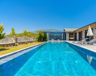 Kaş Kınık'da Sakin Konumda, Özel Havuzlu, 2+1 Villa - 2