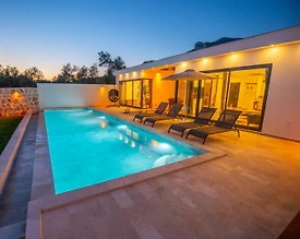 Kaş Kınık'ta Şehirden Uzakta, Özel Havuzlu, Lüks Villa - 3