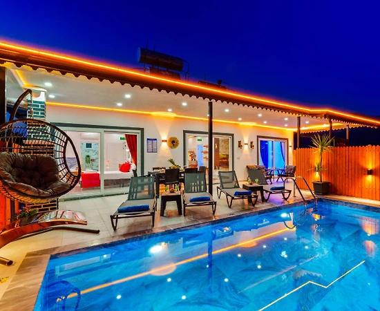 Kaş Kınık'ta Muhteşem Doğada, Özel Havuzlu, Muhafazakar Villa - 1
