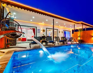 Kaş Kınık'ta Muhteşem Doğada, Özel Havuzlu, Muhafazakar Villa - 4