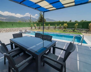 Kaş Kınık'ta Sakin Konumda, Özel Havuzlu, Muhafazakar Taş Villa - 5