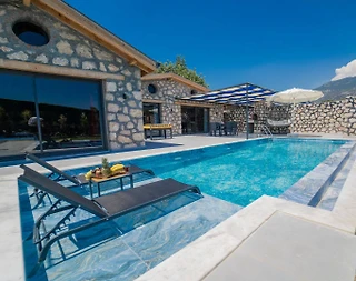 Kaş Kınık'ta Taş Mimarili, Özel Havuzlu, Jakuzili Kiralık Villa - 3