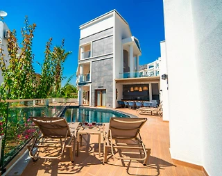 Kaş Kalkan'da Merkezi Konumda, Özel Havuzlu, Modern Villa - 1