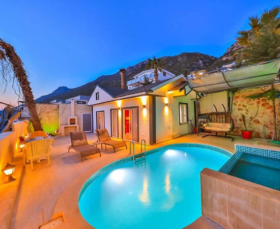 Kaş Kördere'de Balayı Çiftlerine Uygun, Özel Havuzlu, Jakuzili Villa - 1