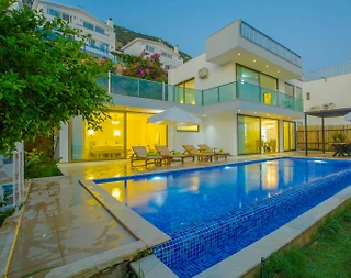 Kaş Kördere'de Deniz Manzaralı, Özel Havuzlu, Lüks Villa - 3