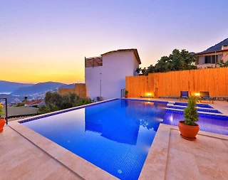 Kaş Kördere'de Enfes Deniz Manzaralı, Özel Havuzlu, Ferah Villa - 3