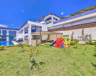 Kaş Kördere'de Enfes Doğa Manzaralı, Özel Havuzlu, Kiralık Villa - 1