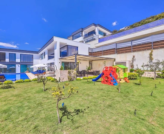 Kaş Kördere'de Enfes Doğa Manzaralı, Özel Havuzlu, Kiralık Villa - 1