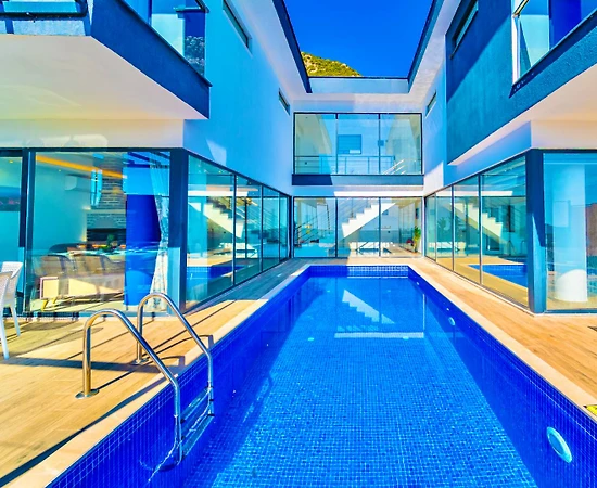 Kaş Kördere'de Geniş Ailelere Uygun, Özel Havuzlu, Modern Villa - 1