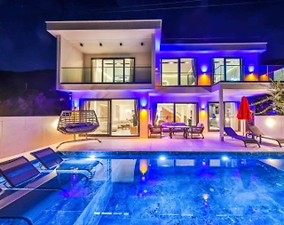Kaş Kördere'de Merkeze Yakın Konumda, Özel Havuzlu, Lüks Villa - 1