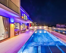 Kaş Kördere'de Merkeze Yakın Konumda, Özel Havuzlu, Lüks Villa - 3