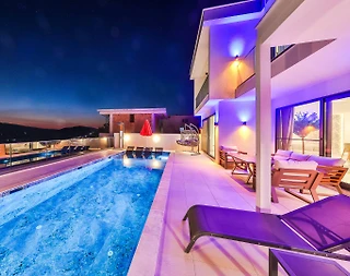 Kaş Kördere'de Merkeze Yakın Konumda, Özel Havuzlu, Lüks Villa - 4