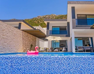 Kaş Kördere'de Sakin Konumda, Özel Havuzlu, İkiz Villa  - 2