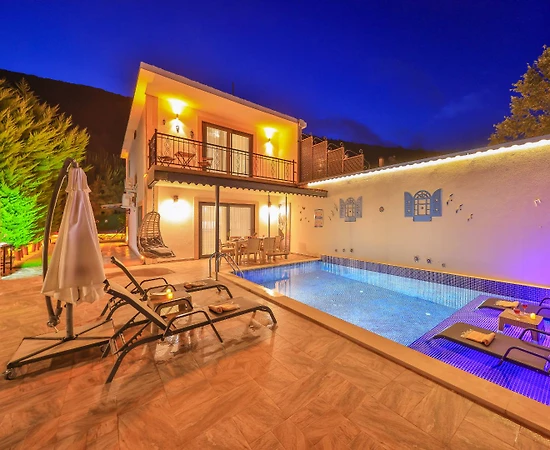 Kaş Çukurbağ'da Merkeze Yakın Konumda, Özel Havuzlu, Lüks Villa  - 1