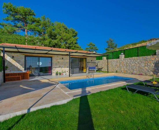 Kaş Ova'da Doğa İle İç İçe, Özel Havuzlu, Korunaklı Villa - 1