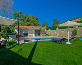 Kaş Ova'da Doğa İle İç İçe, Özel Havuzlu, Korunaklı Villa - 2