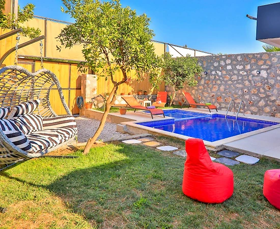 Kaş Gelemiş'te Çekirdek Ailelere Uygun, Özel Havuzlu, Bahçeli Villa - 1