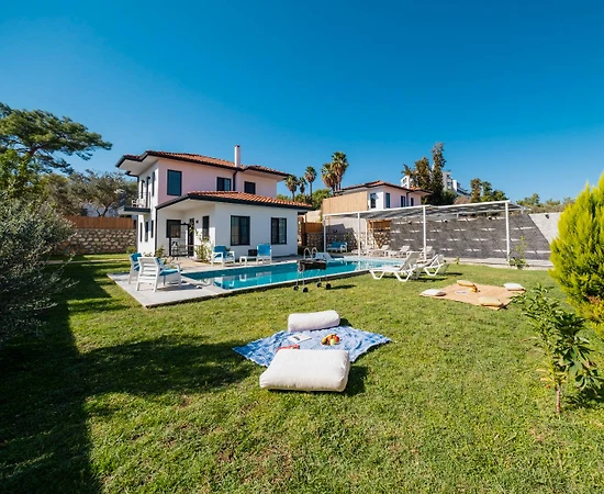 Kaş Gelemiş'te Çekirdek Ailelere Uygun, Özel Havuzlu, Kiralık Villa - 1