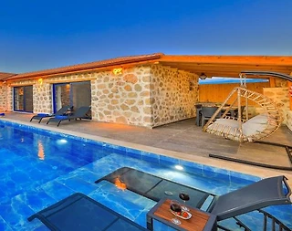 Kaş Gelemiş'de Denize Yakın Konumda, Özel Havuzlu, Kiralık Villa - 1