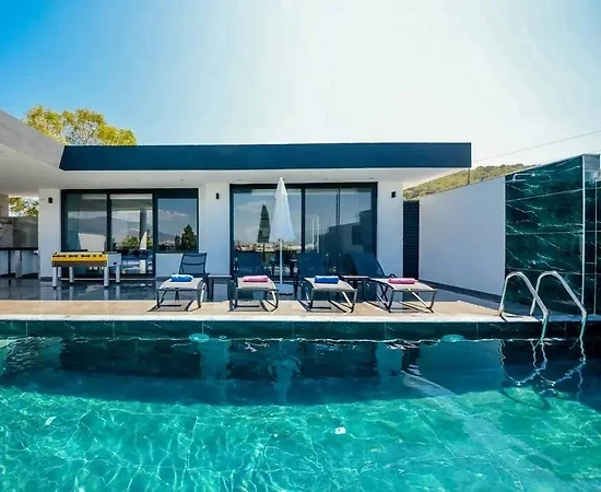 Kaş Gelemiş'te Eşsiz Doğada, Özel Havuzlu, Jakuzili, Yazlık Villa - 1