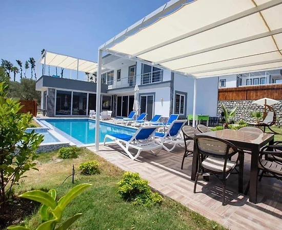 Kaş Patara'da Geniş Bahçeli, Özel Havuzlu, Jakuzili, Tatil Villası - 1