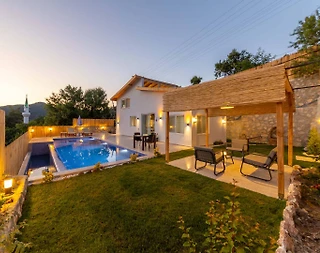 Kaş Sarıbelen'de Gözlerden Uzak Konumda, Özel Havuzlu, Tatil Villası - 1