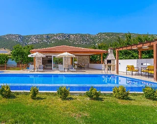 Kaş Sarıbelen'de Çekirdek Ailelere Uygun, Özel Havuzlu, Bahçeli Villa - 3