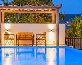 Kaş Sarıbelen'de Çekirdek Ailelere Uygun, Özel Havuzlu, Bahçeli Villa - 2