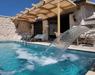 Kaş Sarıbelen'de Balayı Çiftlerine Uygun, Özel Havuzlu, Kiralık Villa - 1