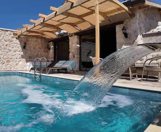 Kaş Sarıbelen'de Balayı Çiftlerine Uygun, Özel Havuzlu, Kiralık Villa - 1