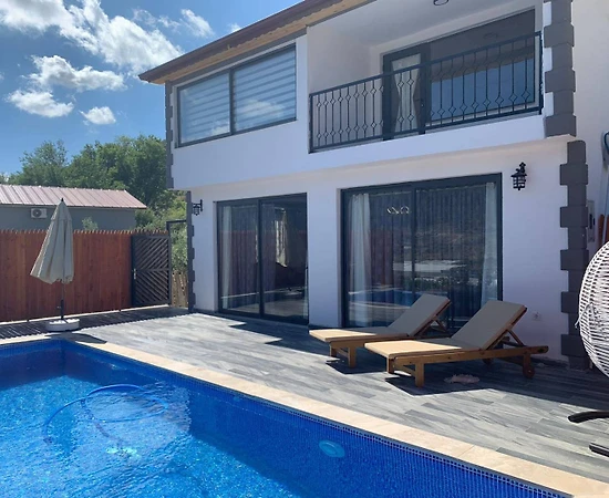 Kaş Sarıbelen'de Balayı Çiftlerine Uygun, Özel Havuzlu, Kiralık Villa - 1