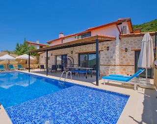 Kaş Sarıbelen'de Büyüleyici Doğada, Özel Havuzlu, Kiralık Villa - 1
