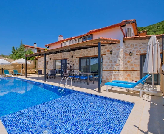 Kaş Sarıbelen'de Büyüleyici Doğada, Özel Havuzlu, Kiralık Villa - 1